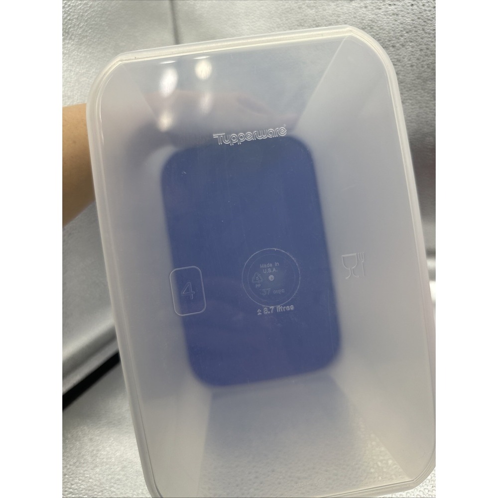 Tupperware Clear Plastic Rectangle Food Storage Containers Set of 2 - Picture 6 of 10